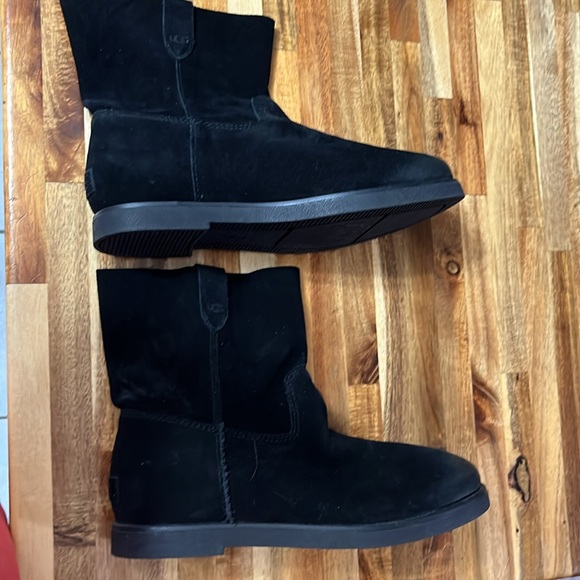 UGG Women's Josefene Black Suede Pull On Slouchy Ankle Boots 1130527 Size 7 38 - Picture 2 of 9